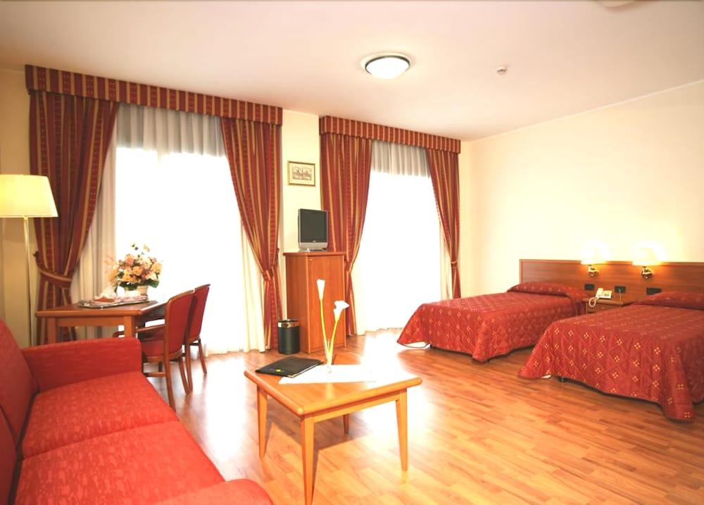 Hotel Executive Meeting & Events Ούντινε Εξωτερικό φωτογραφία