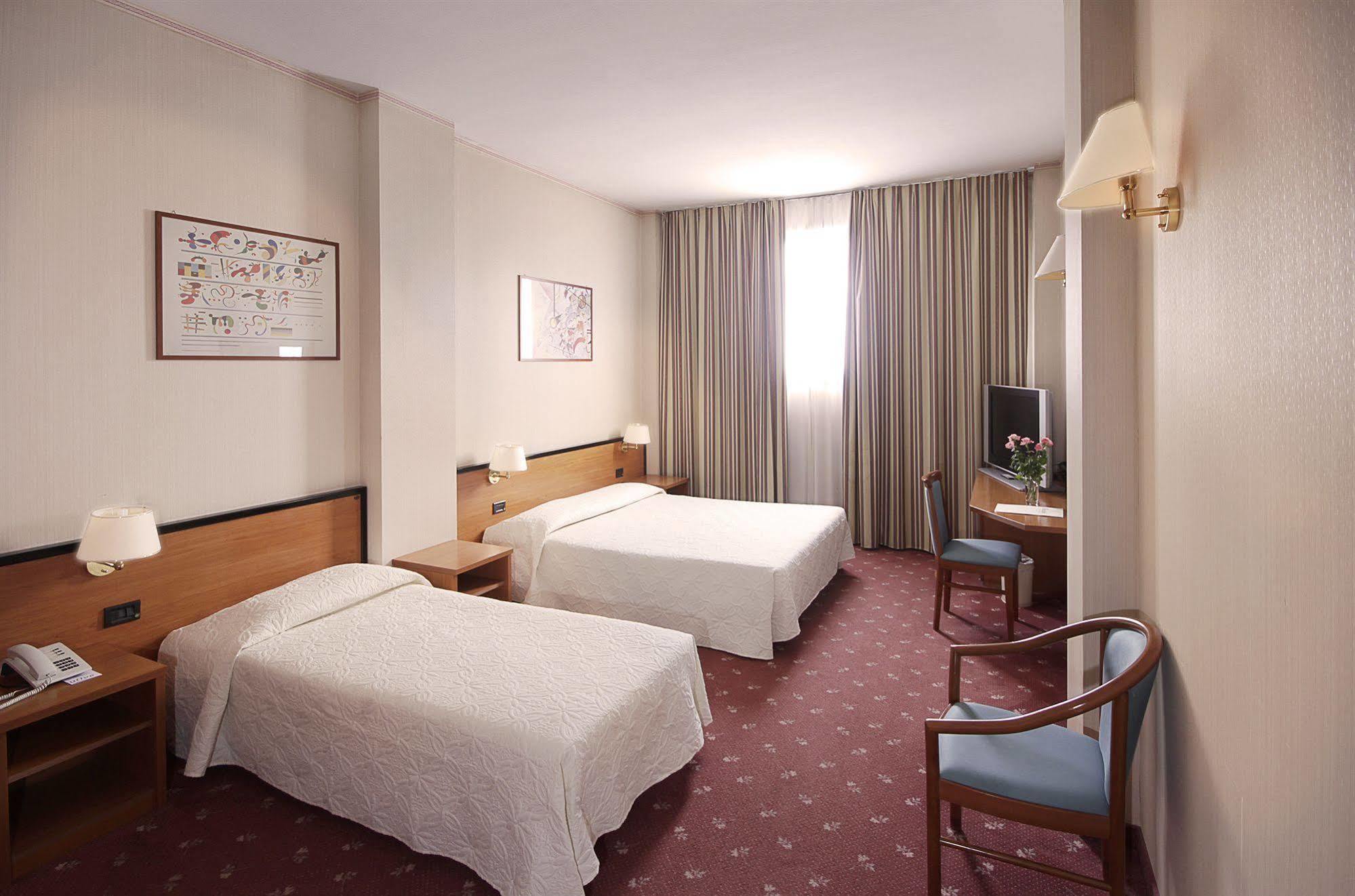 Hotel Executive Meeting & Events Ούντινε Εξωτερικό φωτογραφία