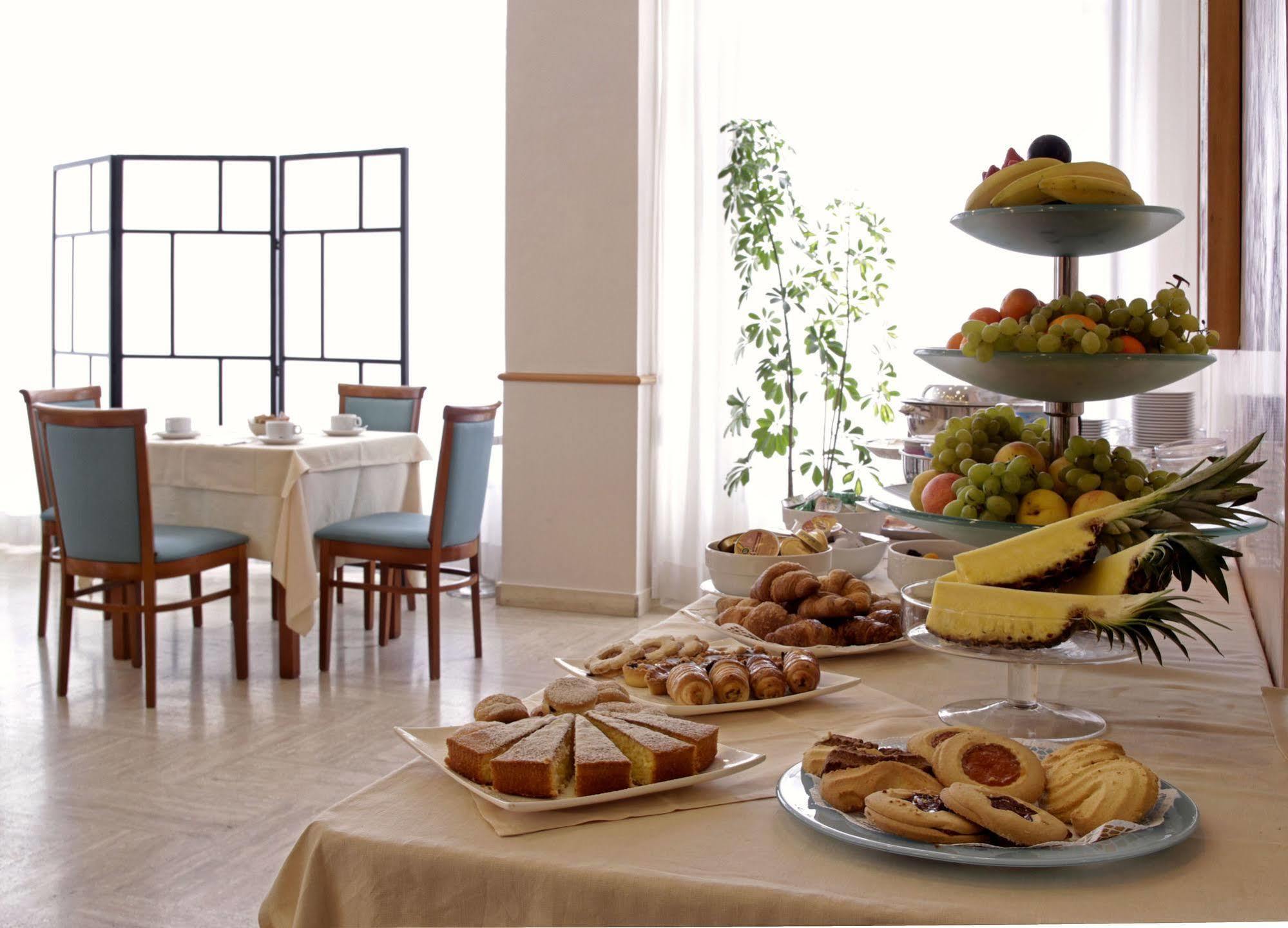 Hotel Executive Meeting & Events Ούντινε Εξωτερικό φωτογραφία